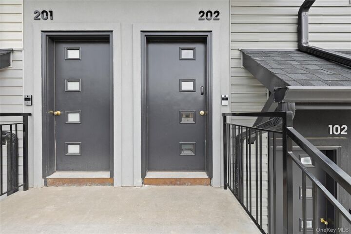 Property Photo:  15 Ridge Avenue 101  NY 10977 