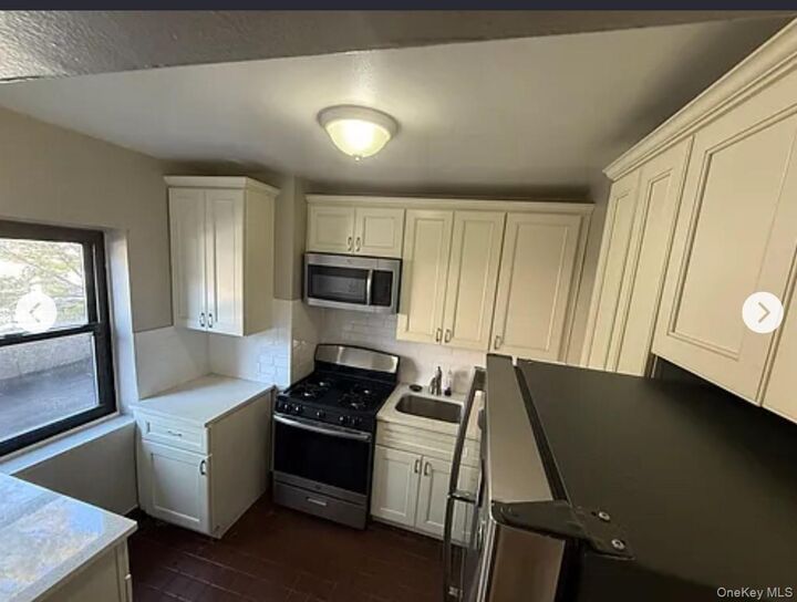 Property Photo:  4 Quarropas A3  NY 10601 