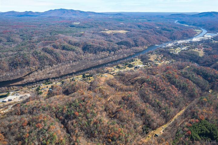 Property Photo:  0 Lee Jackson Highway  VA 24526 