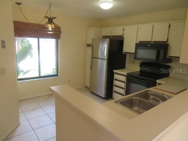 Property Photo:  1002 Gwyn Circle  FL 32765 