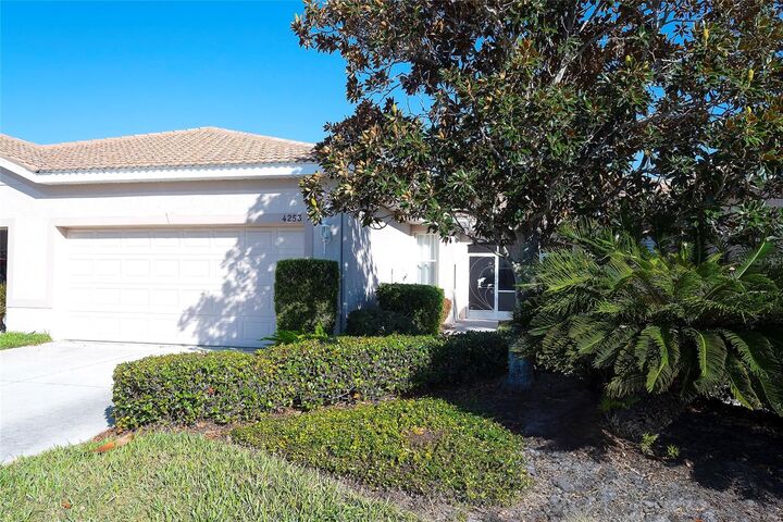 4253 Cascade Falls Drive  Sarasota FL 34243 photo