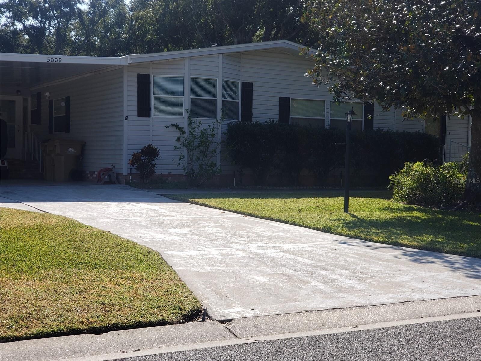 Property Photo:  5009 El Destino Drive  FL 34748 