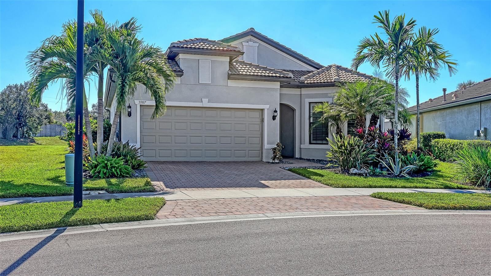 Property Photo:  5987 Snowy Egret Drive  FL 34238 