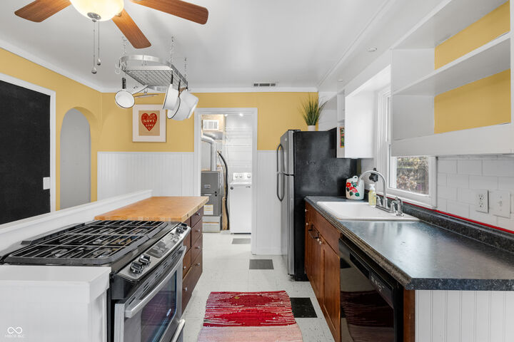 Property Photo:  1825 Lee Street  IN 47201 