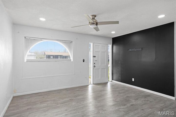 Property Photo:  47 E Adams Drive  IL 62206 