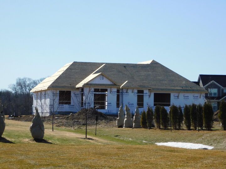 Property Photo:  792 N Sparrow Way  WI 53024 