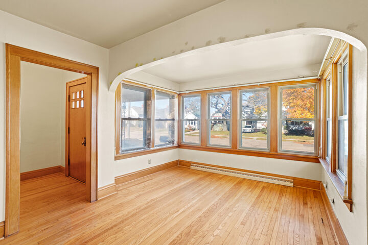 Property Photo:  421 Augusta St  WI 53402 