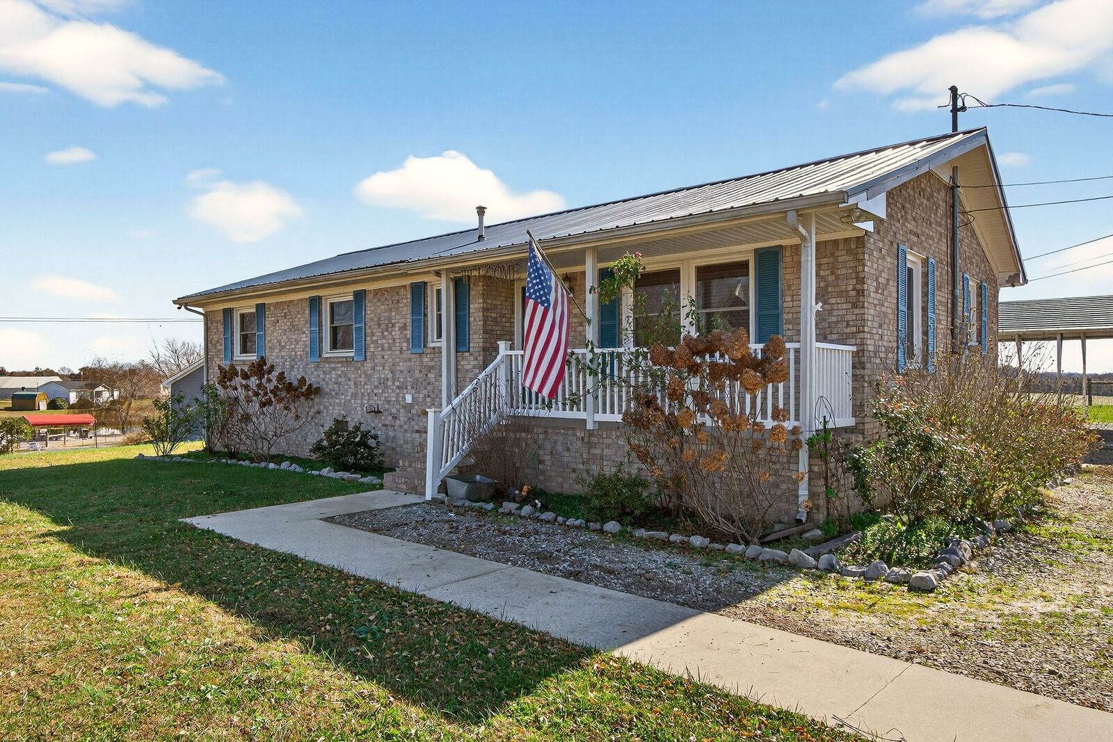 Property Photo: 326 Webb Ln TN 37166