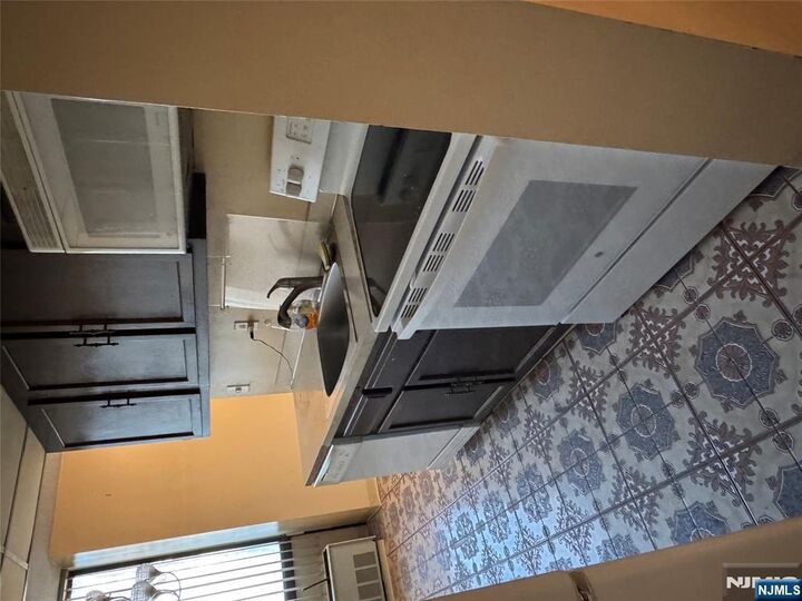 Property Photo: 300 Winston Drive 2207 NJ 07010