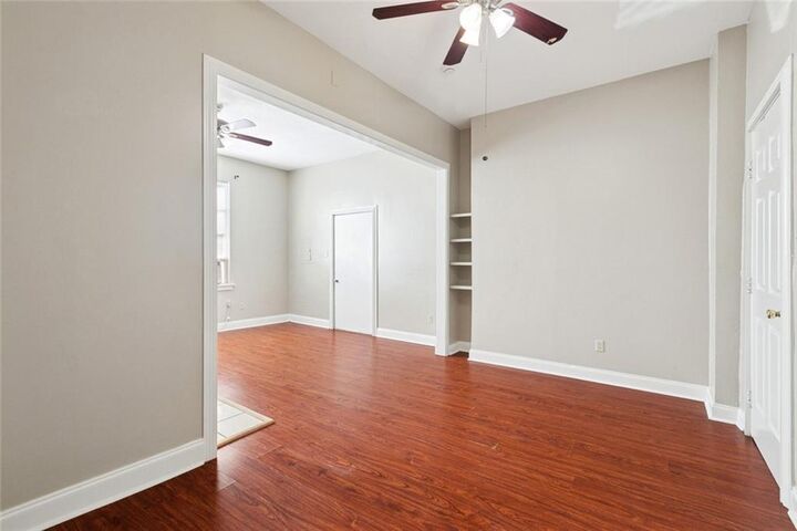 Property Photo: 301 N Rendon Street LA 70119