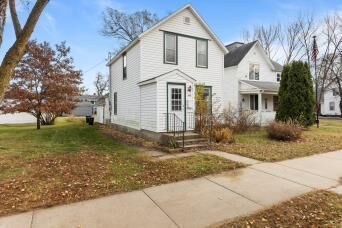 Property Photo:  415 2nd Street SE  MN 56345 