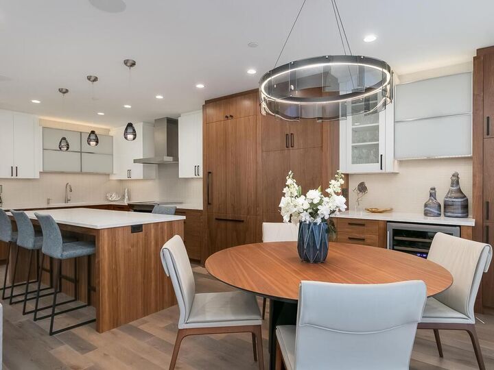 Property Photo: 1201 Yale Place 1107 MN 55403