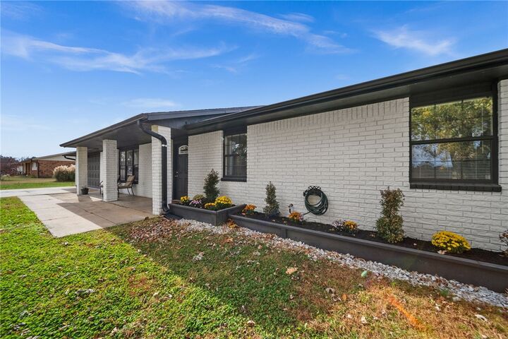 Property Photo:  1822 Daisy Circle  AR 72745 
