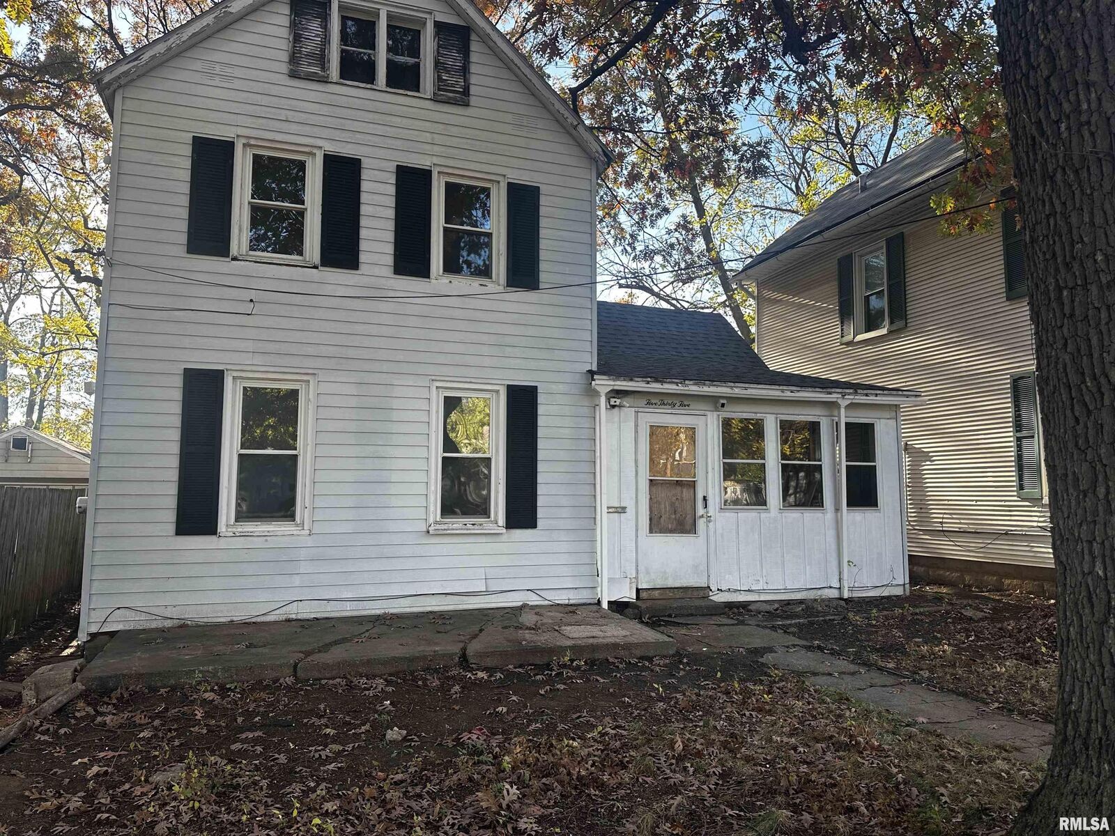 Property Photo:  535 Van Buren Street  IL 61603 