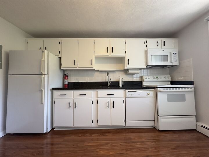 Property Photo:  11 Woodcrest Ct 5  MA 02190 