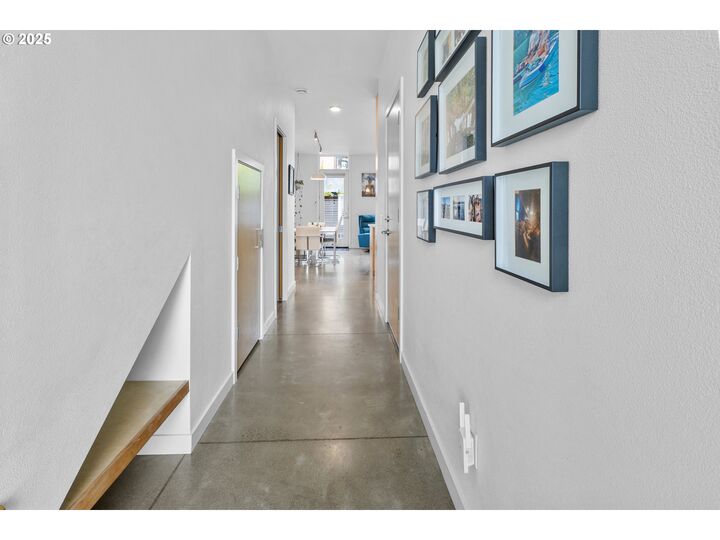 Property Photo: 2747 Friendly Aly OR 97405