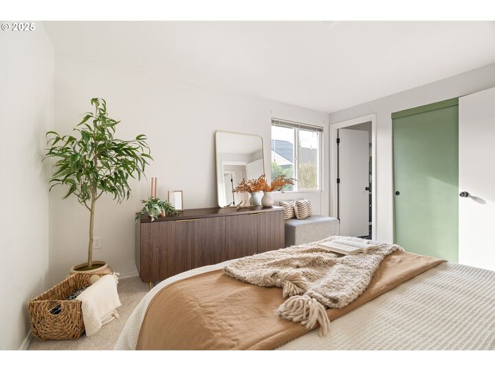 Property Photo:  8422 SE 65th Ave  OR 97206 