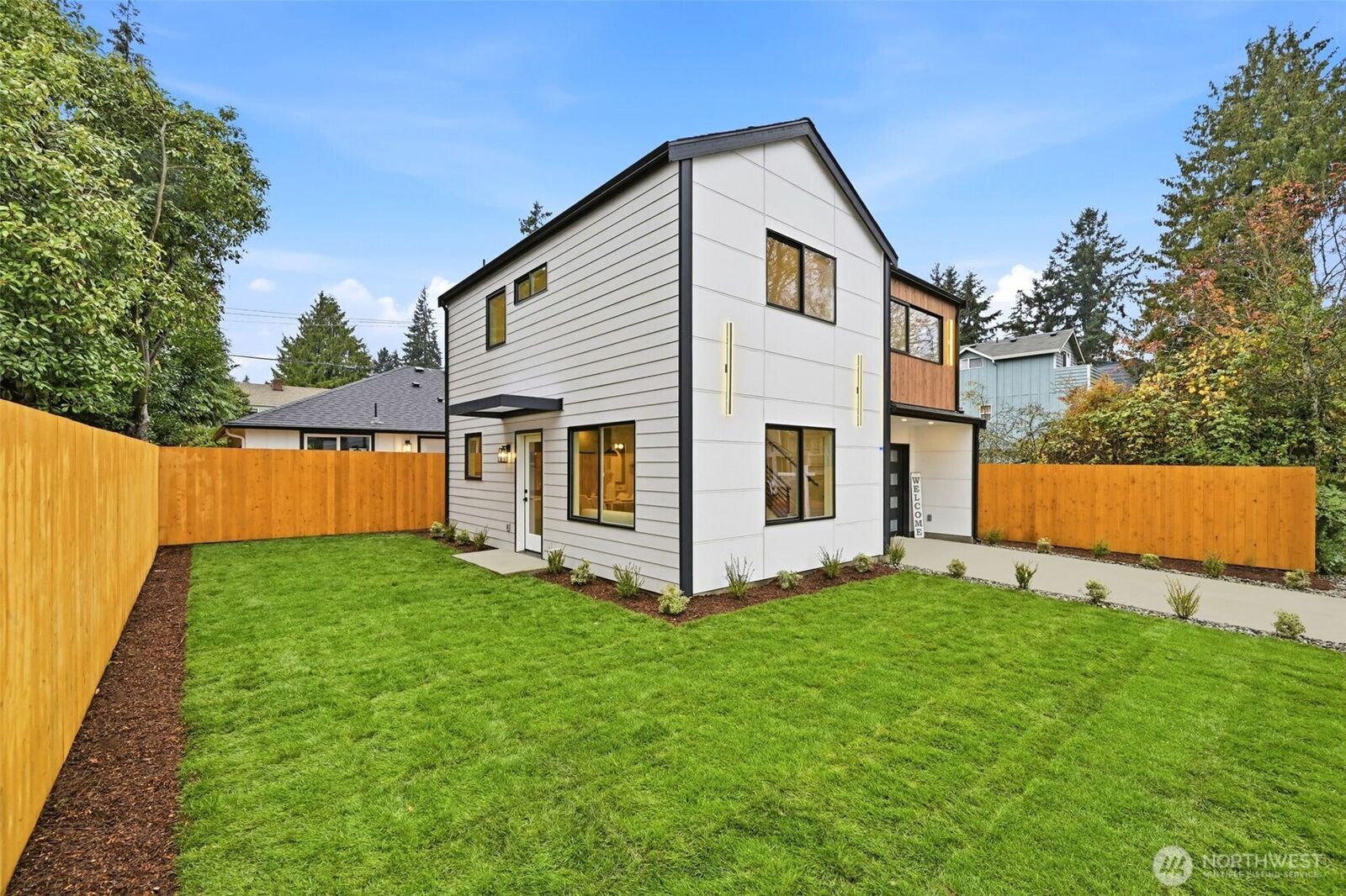 Property Photo:  14323  Wayne Place N  WA 98133 