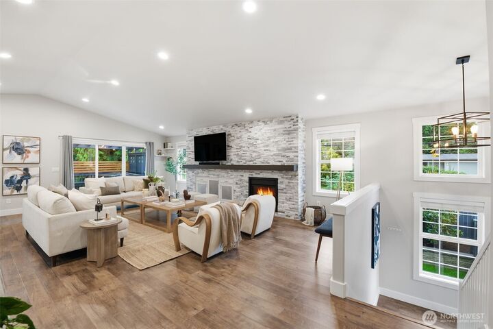 Property Photo:  21505 W 84th Avenue W  WA 98026 