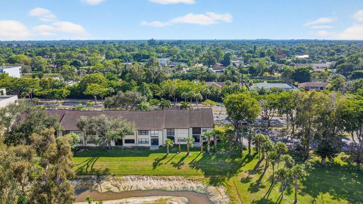 Property Photo:  4745 Lucerne Lakes Boulevard 103  FL 33467 