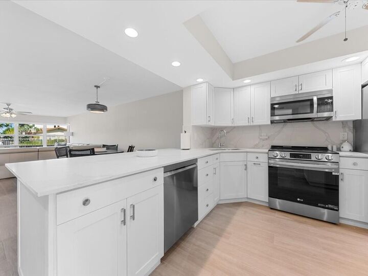 Property Photo: 3111 NE 51st Street 101C FL 33308