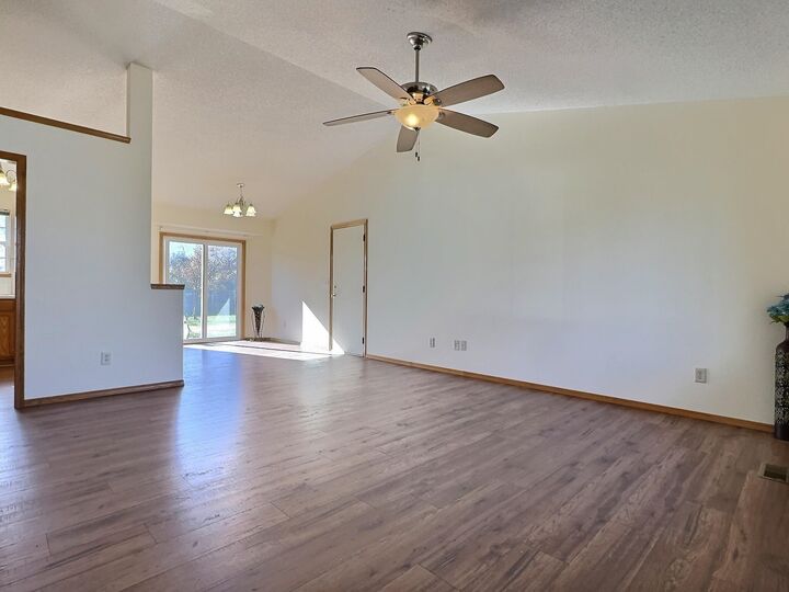 Property Photo:  1929 W Schoolhouse St  KS 67060 