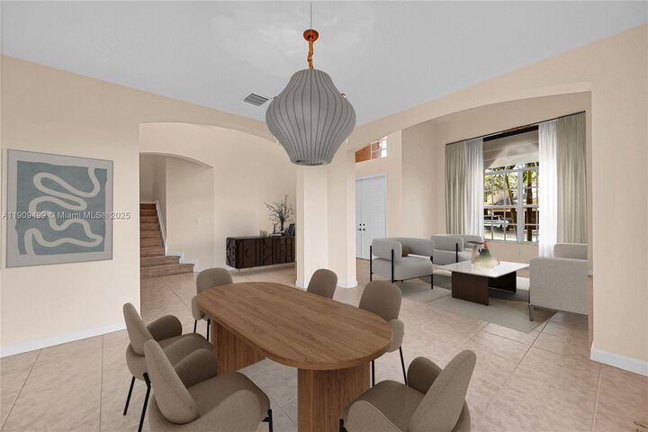 Property Photo: 3858 W Hibiscus St FL 33332