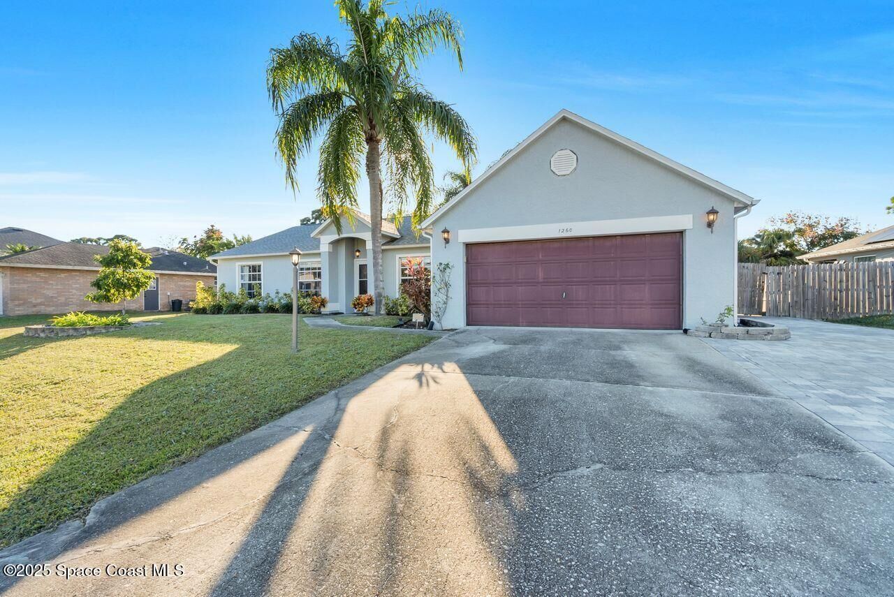 Property Photo:  1260 Monument Avenue SE  FL 32909 