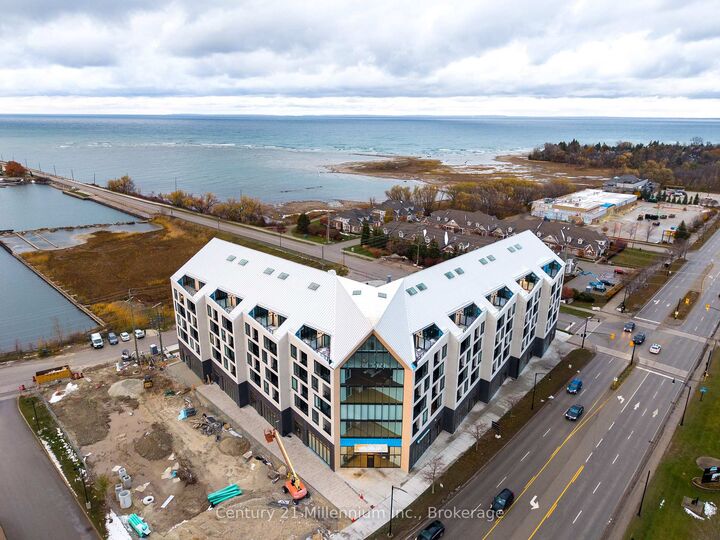 Property Photo: 31 Huron Street 416 ON L9Y 0E8