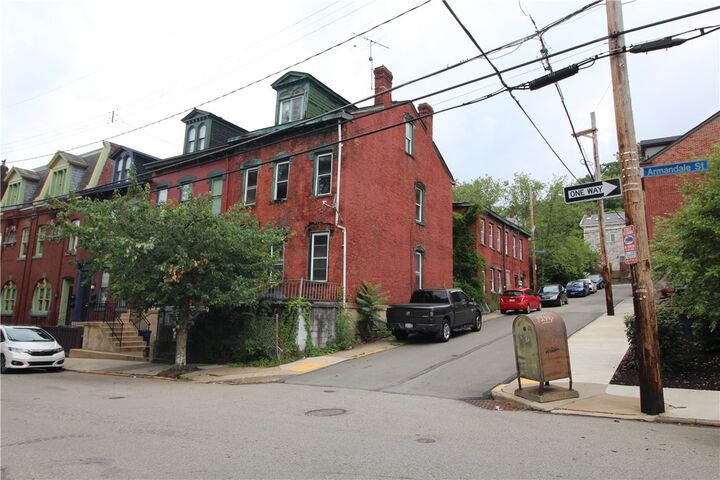 Property Photo:  600 Armandale St  PA 15212 