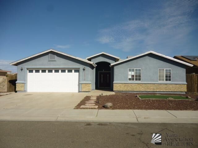 Property Photo:  10310 E 37 Pl  AZ 85365 
