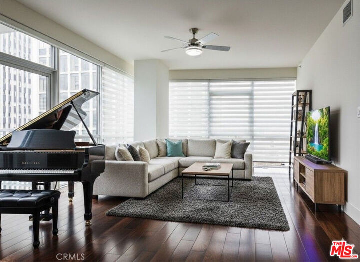 Property Photo:  3785 Wilshire Blvd  CA 90010 