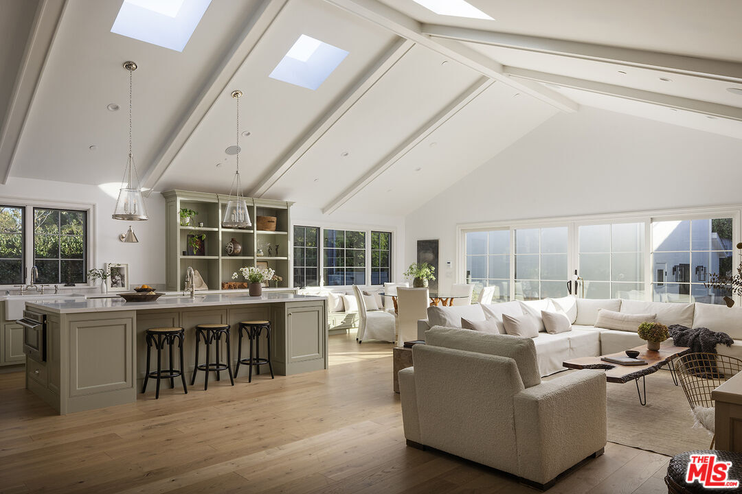 Property Photo:  2515 Marguerita Ave  CA 90402 