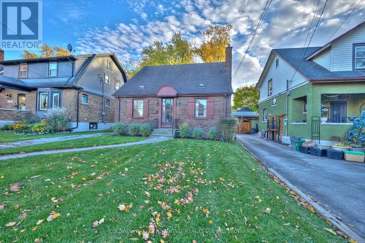 Property Photo:  4900 Simcoe Street  ON L2E 1V9 