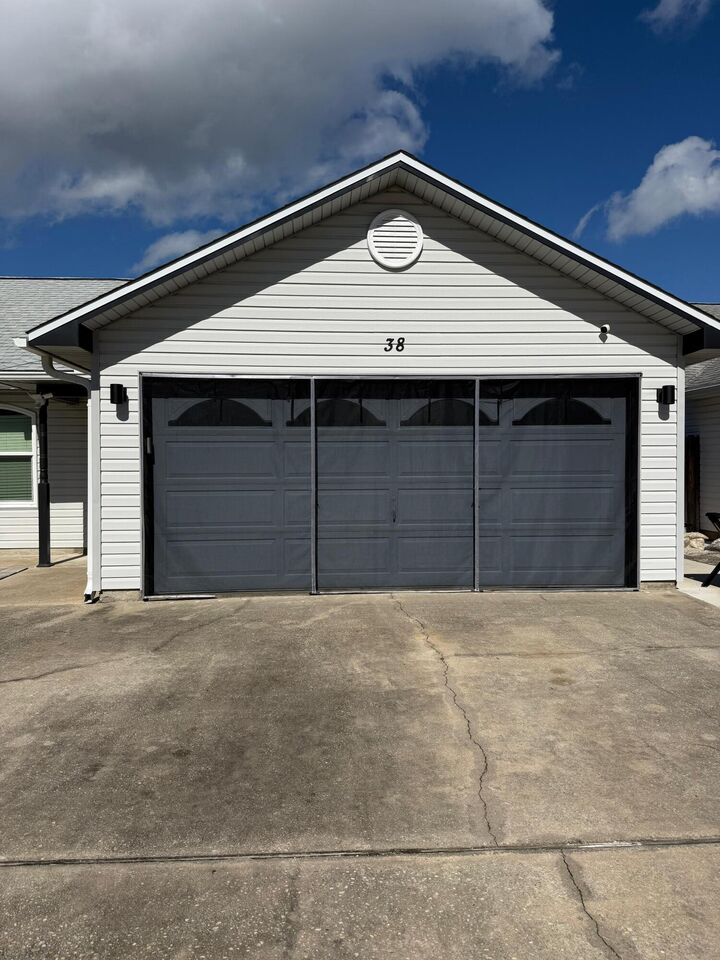 Property Photo:  38 Ruby Circle  FL 32569 