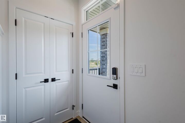 Property Photo:  1504 Siskin Link Link NW  AB T5S 0W3 