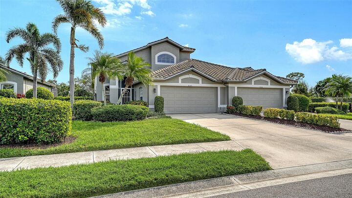 Property Photo:  8737 Pebble Creek Lane  FL 34238 