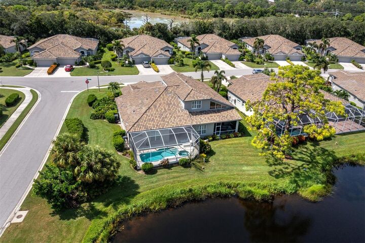 Property Photo: 8737 Pebble Creek Lane FL 34238