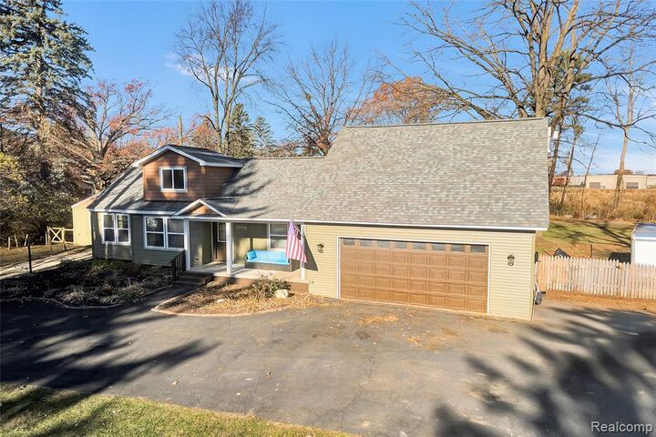 34682 Beacon Street  Livonia MI 48150 1436 photo