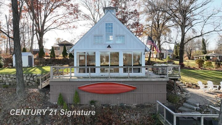 Property Photo:  6077 S Shore Drive  MI 48442 