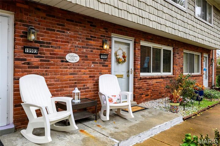 Property Photo: 10905 Carroll Wood Way MO 63128