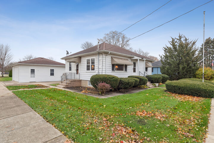 Property Photo:  101 McKinley Avenue  IL 60046 