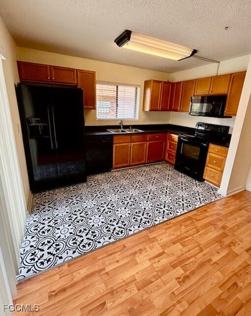 Property Photo:  1408 Park Shore Circle 4  FL 33901 