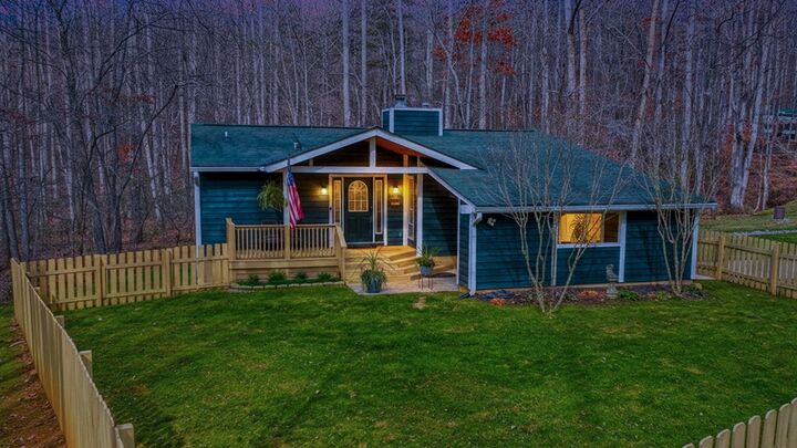 Property Photo: 3301 Ellington Road NC 28904