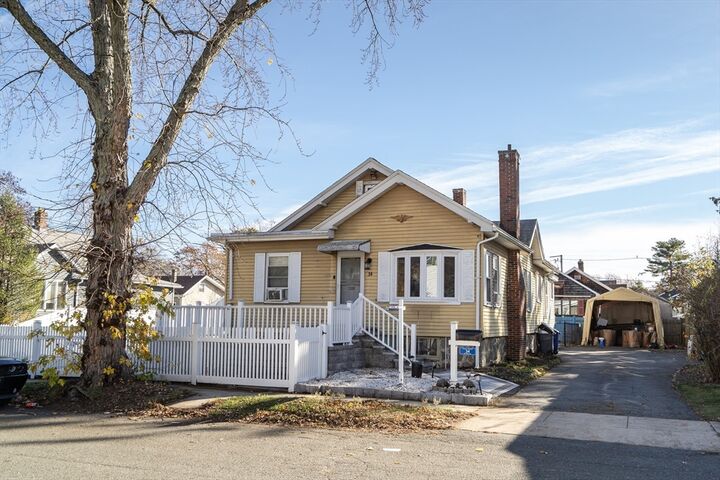 34 Glendale Ave  Peabody MA 01960 photo