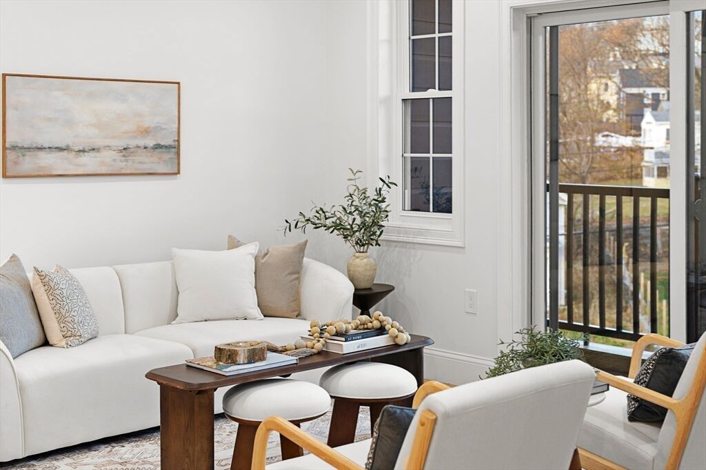 Property Photo:  272 Lincoln Street 302  MA 01752 