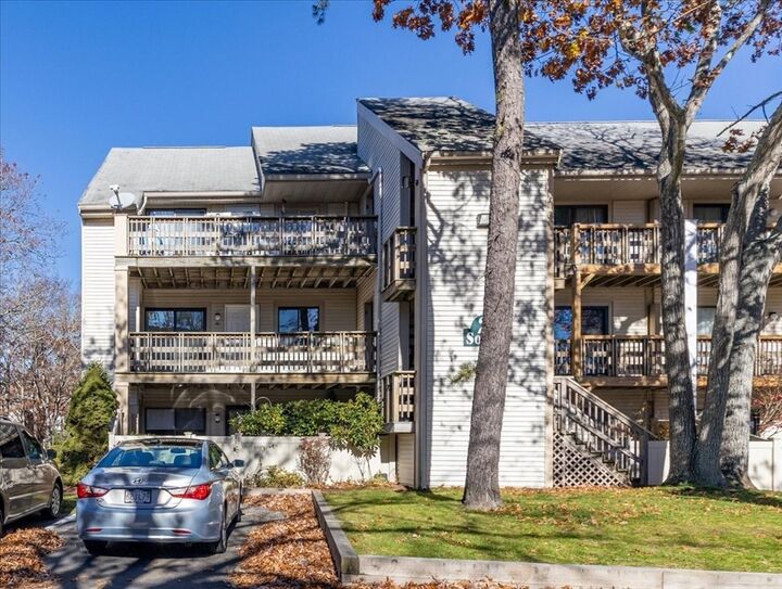 Property Photo:  800 Bearses 2sb  MA 02601 