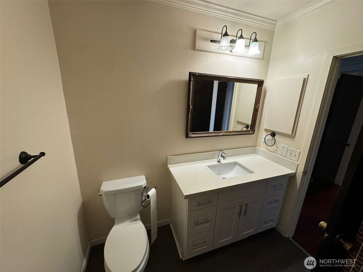 Property Photo:  9803  Rainier Avenue S Upper  WA 98118 