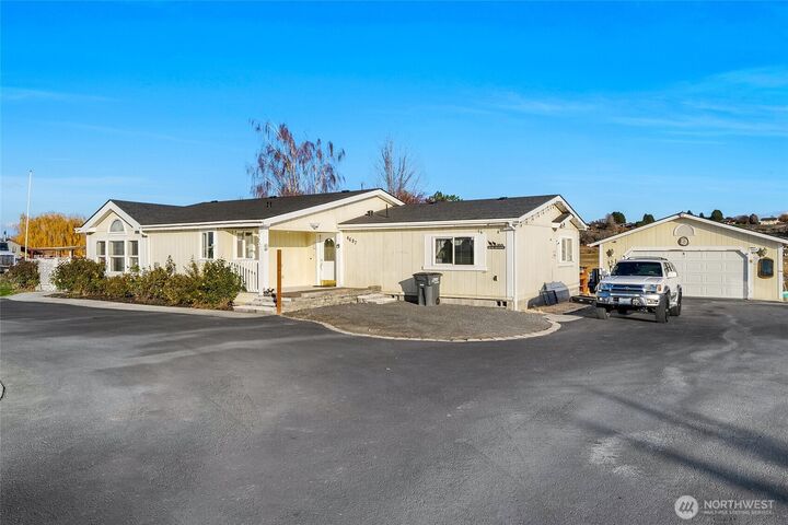 4687  Covey Lane  Moses Lake WA 98837 photo