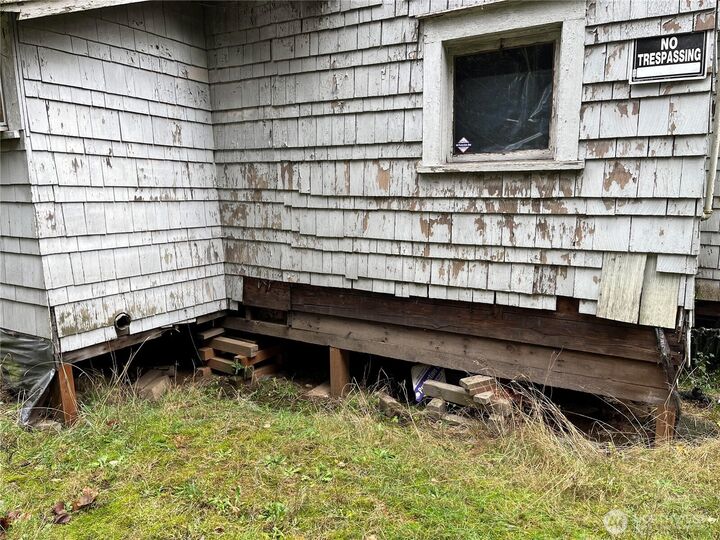 Property Photo:  5716  Wetmore Avenue  WA 98203 